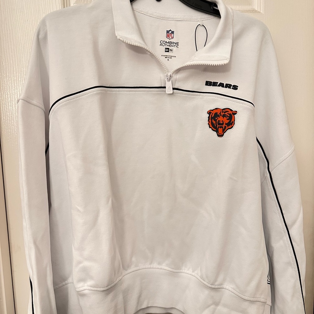 NWT New Era x NFL Bears Women’s XL Sweater